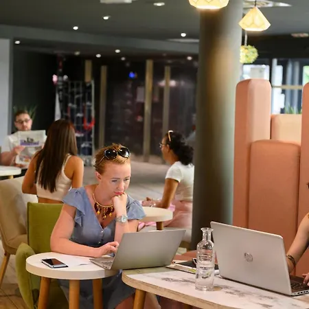 Ibis Centre Gare 3* טור
