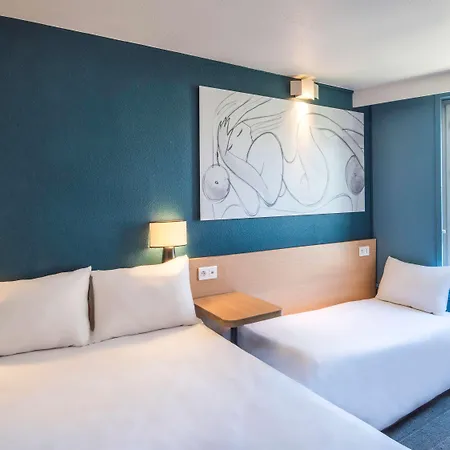 מלון Ibis Centre Gare 3*