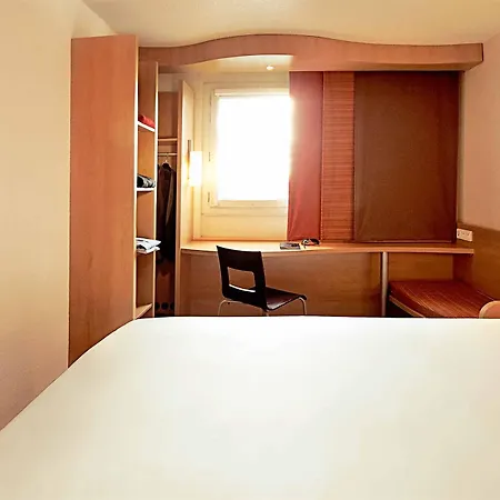 Ibis Centre Gare מלון