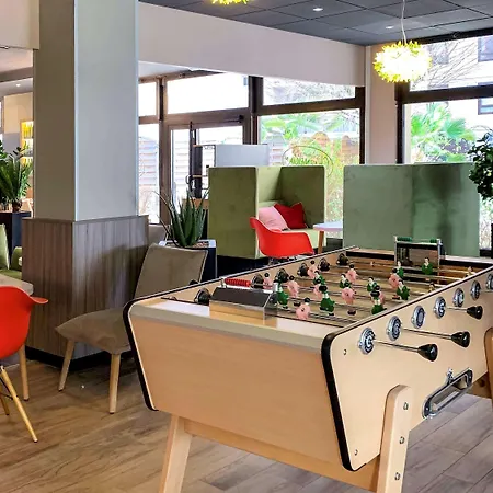 Ibis Centre Gare מלון 3*