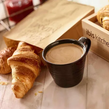 图尔中央车站宜必思酒店 酒店