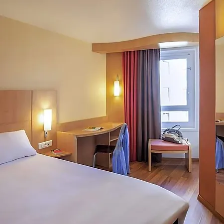 Отель Ibis Centre Gare