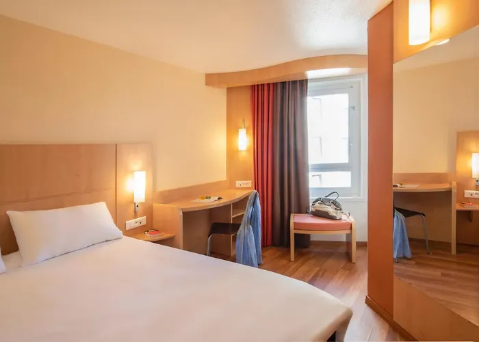 Ibis Centre Gare Hotel Tours