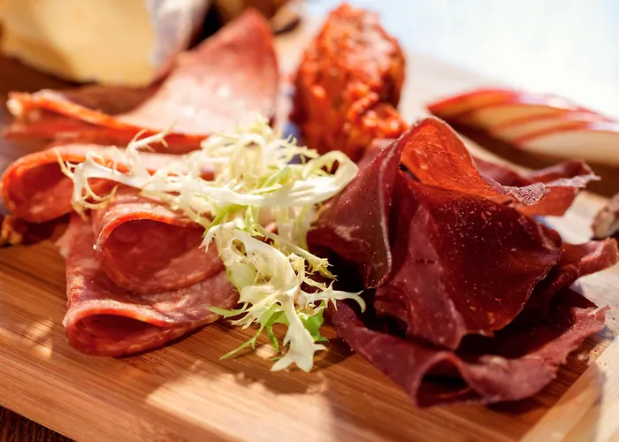 图尔中央车站宜必思酒店 3* 图尔