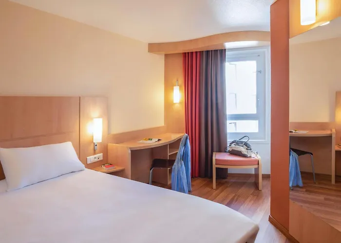Otel Ibis Centre Gare 3*