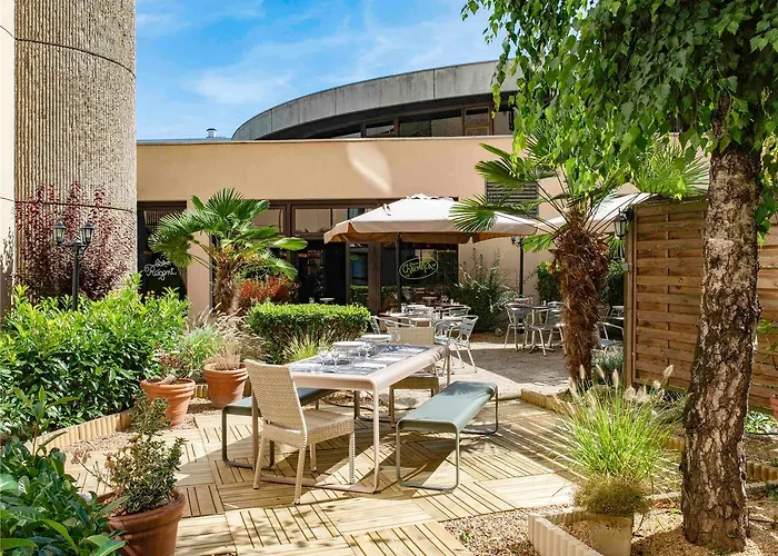 Ibis Centre Gare Hotel 3*