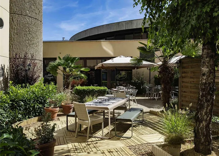 Ibis Centre Gare Otel 3*