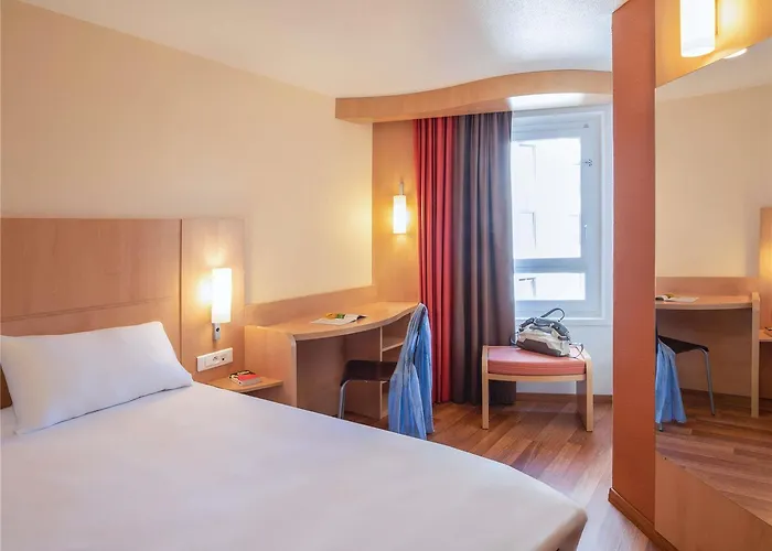 Ibis Centre Gare 3* Tours