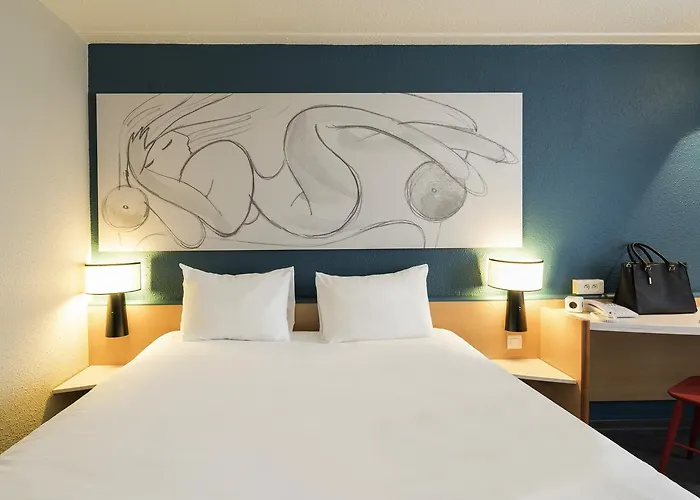 Ibis Centre Gare Hotel 3*