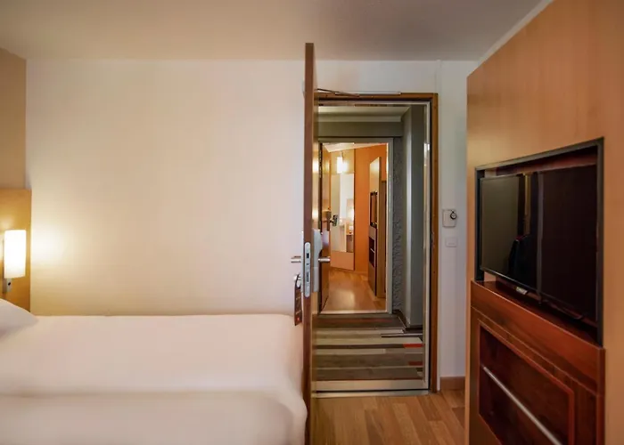 Ibis Centre Gare Otel Tours